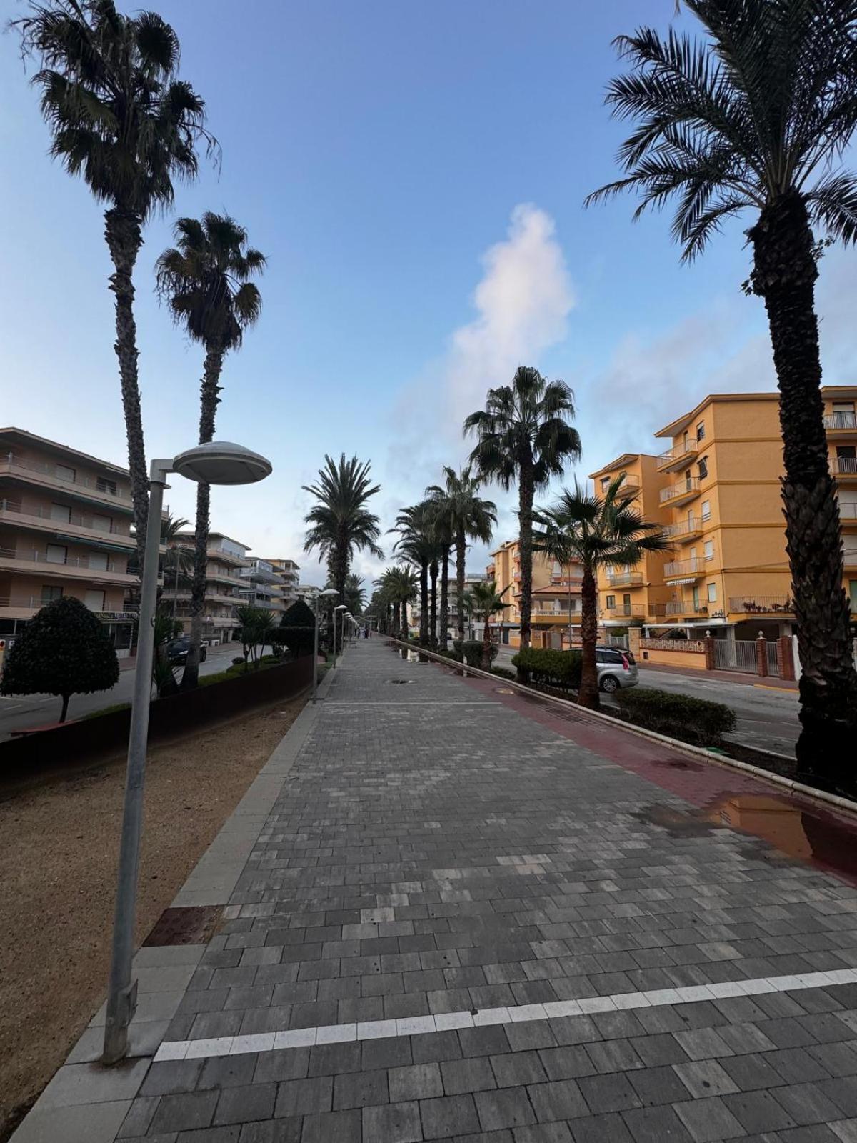 Apartamento Entero Primera Linea De Playa, Pet Friendly Tavernes de Valldigna Extérieur photo